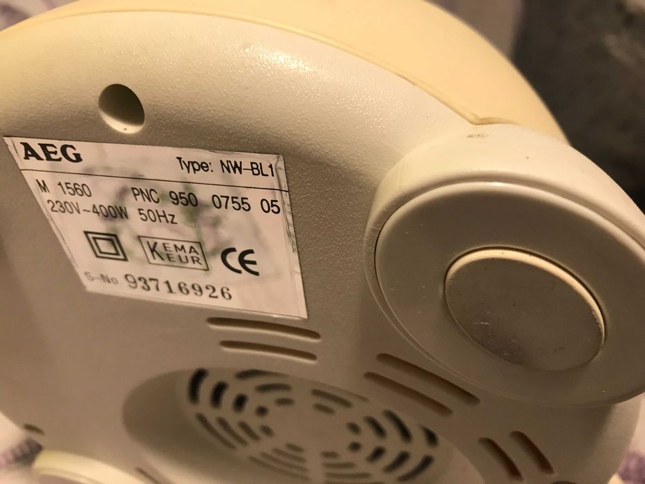 Блендер марка AEG, немски и сокоизтисквачка DELONGHI KC 400