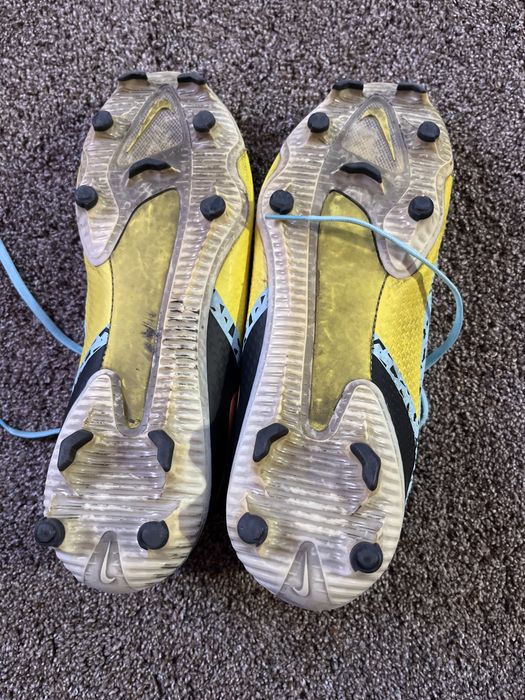 Ghete de fotbal Nike Phantom