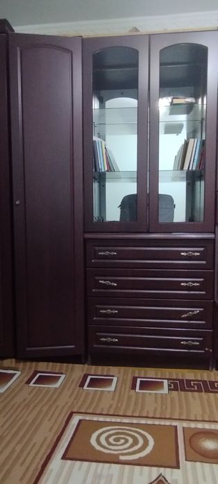 Uy uchun mebellar sotiladi