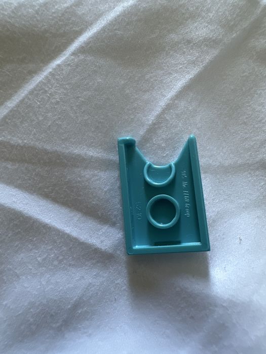 Бракованная лего деталь