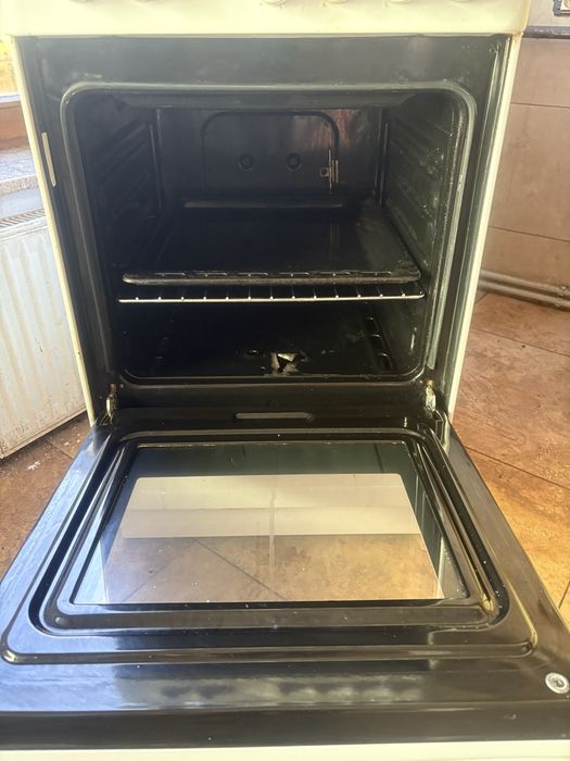 Vand sanitare utilizate, in stare excelenta