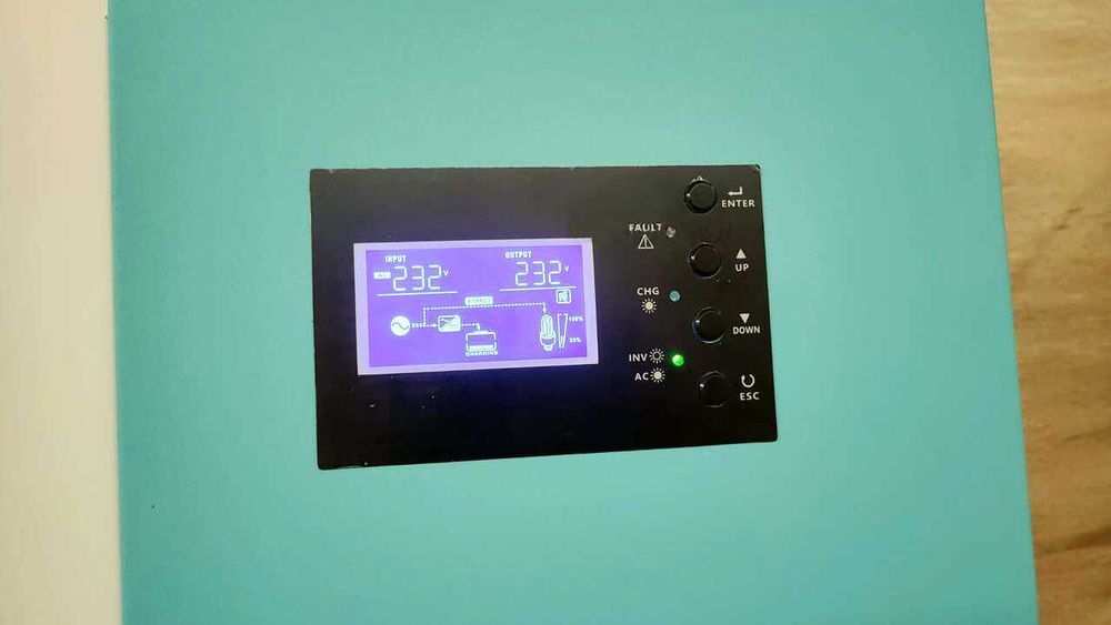 Соларен Хибриден инвертор с мощност 5500W