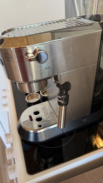 Кафемашина DELONGHI dedica