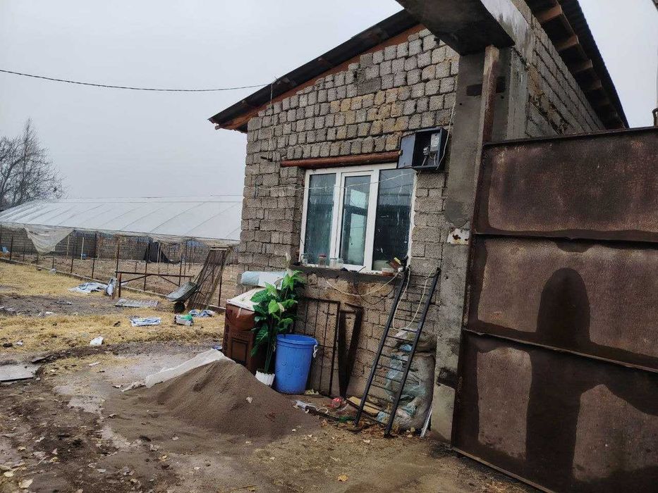 14 сотих умумий майдон, 3 хонали уй, 11 сотих теплица