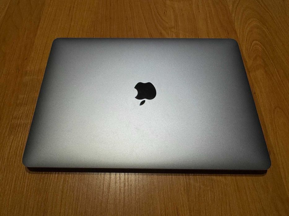Macbook Pro 13 (M1 8/256) идеальный