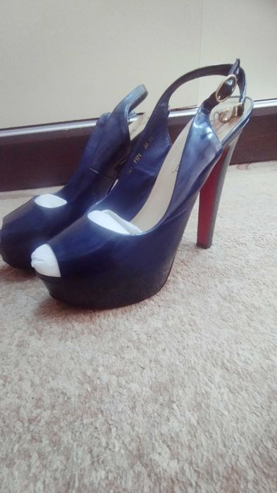 Туфли женские , лабутены