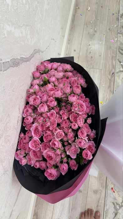Цветы белые и красные