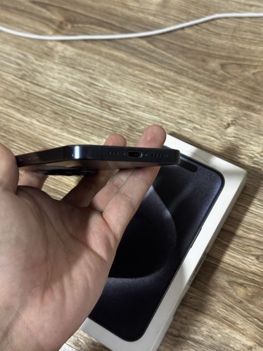 iPhone 15 pro 128gb 77%