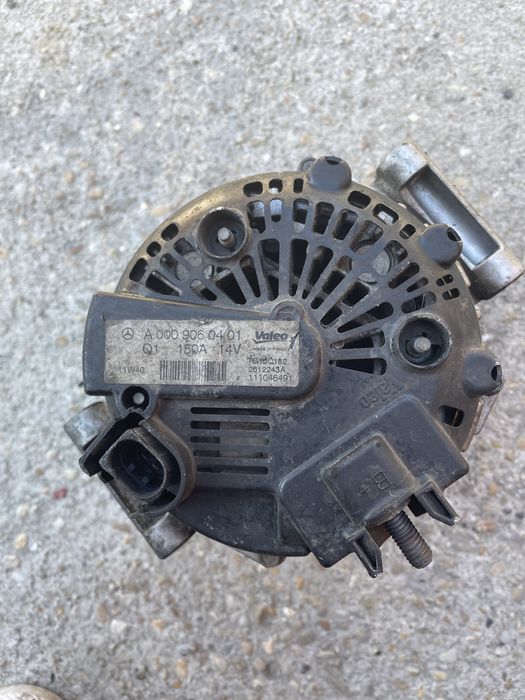 Alternator Mercedes w212 e class w204 vito 2.2 euro 5 sprinter
