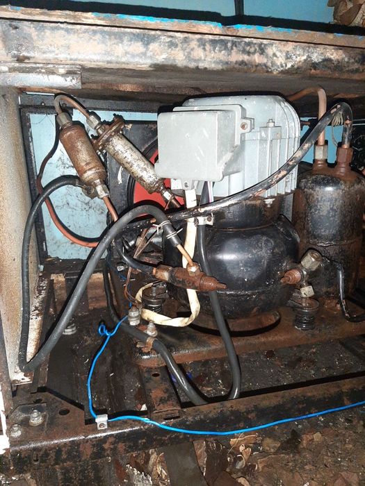 Продам холодильник промышленный