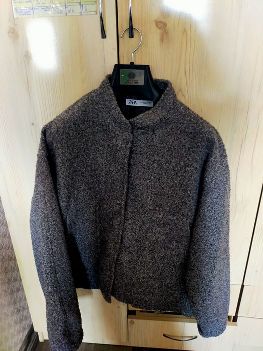 Продам курточку Zara