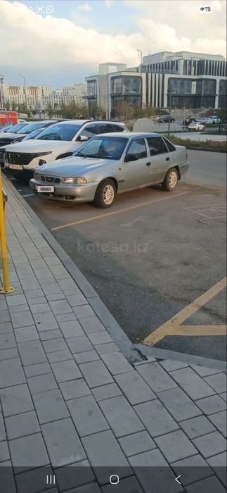Автомобиль деу нехсия