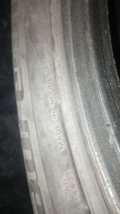 Резина шыпы хорошее состояние