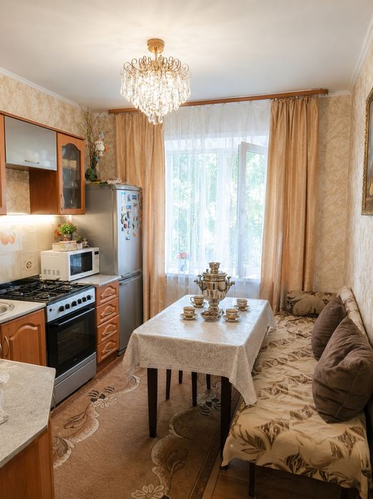 Продам 1 комнатную н/п 1000 мелочей