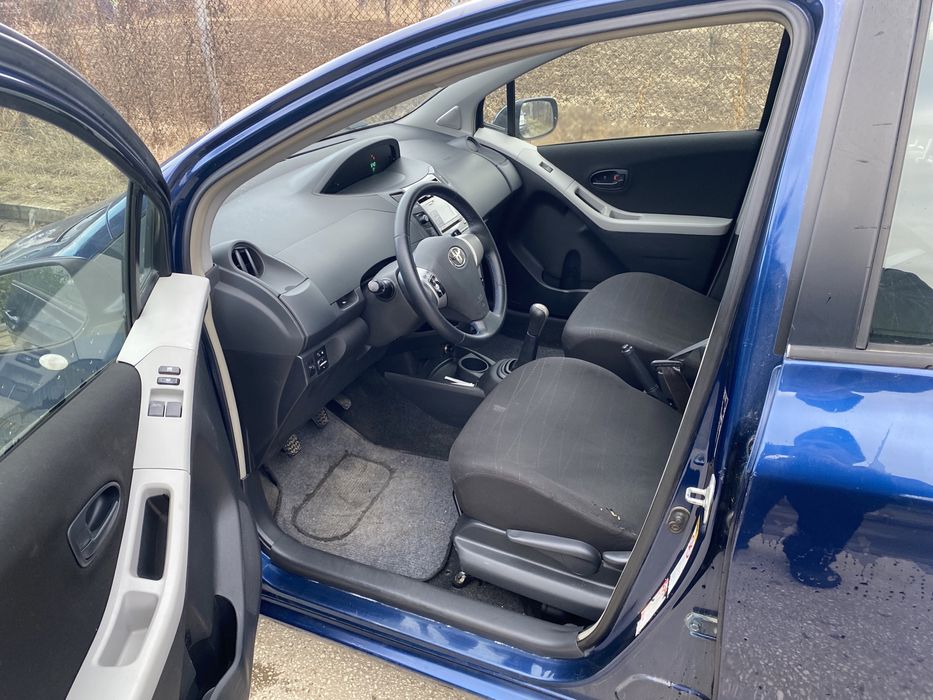 Toyota Yaris Тойота Ярис 1.0 vvti 69 кс На части!