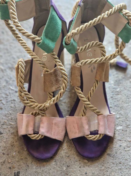 Дамски сандали на ток 39 номер