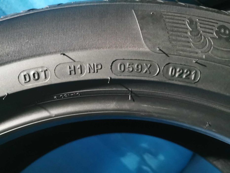 235/50 R18 michelin 4 bucati