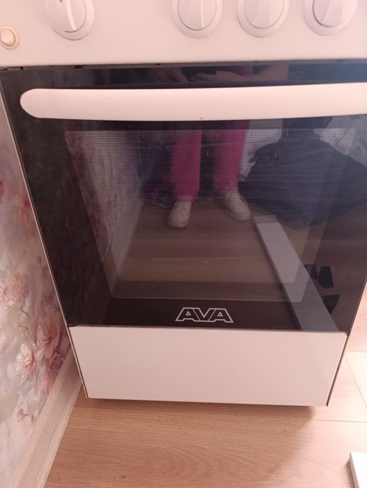 Продам газовую плиту