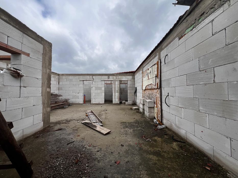 casă 2 camere +teren Zimandul nou