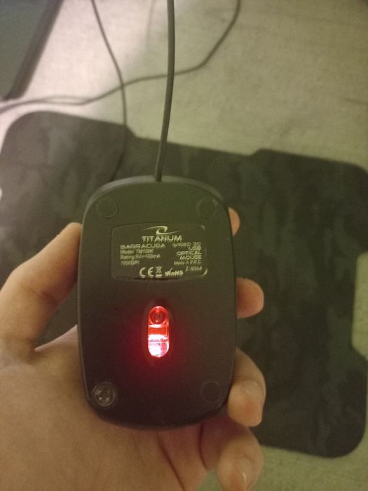 Продавам 2 мишки