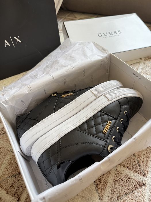 Кеды guess.       .