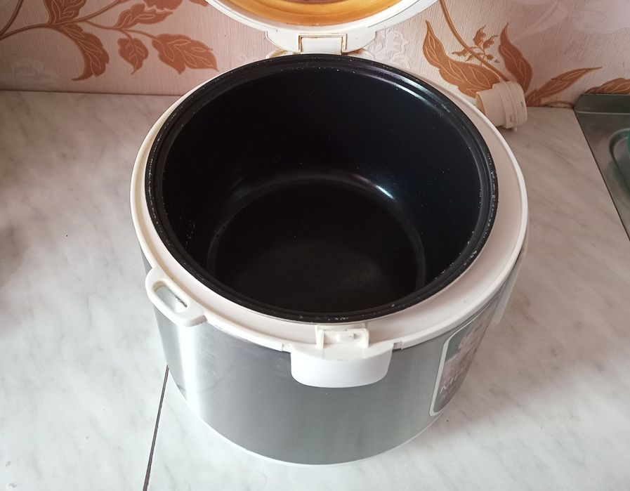 Мультиварка Redmond