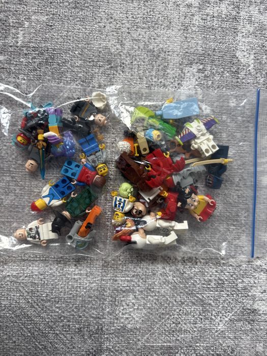 Lot minifigurine lego collectables