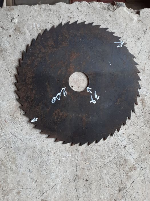 Диски пильные по дереву новые