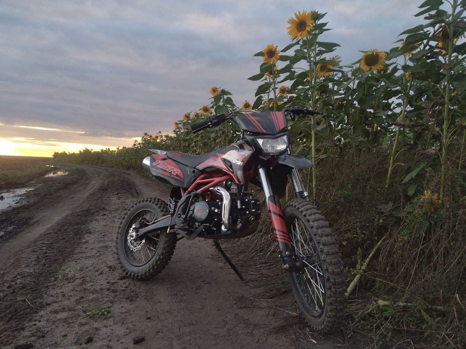 Продам питбайк TTR 125.