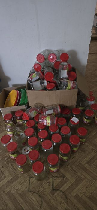 Продам  1 литровые банки