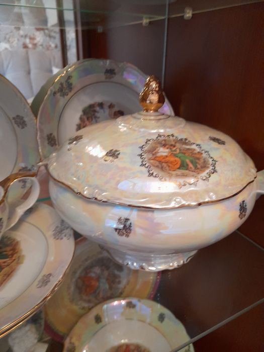 Продаю сервиз мадона, производство гдр,