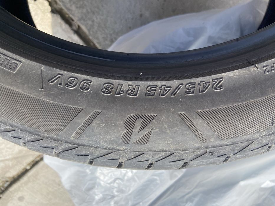 BRIDGESTONE 245/45/18 лето