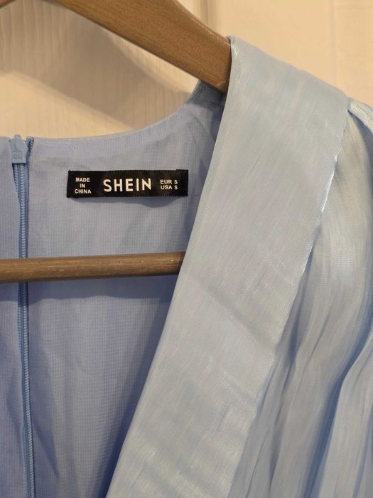 Rochie eleganta tip salopeta, cu volane