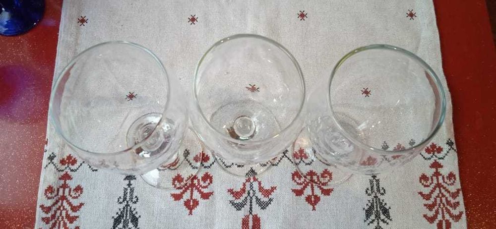 Бокалы для вина интерьерные