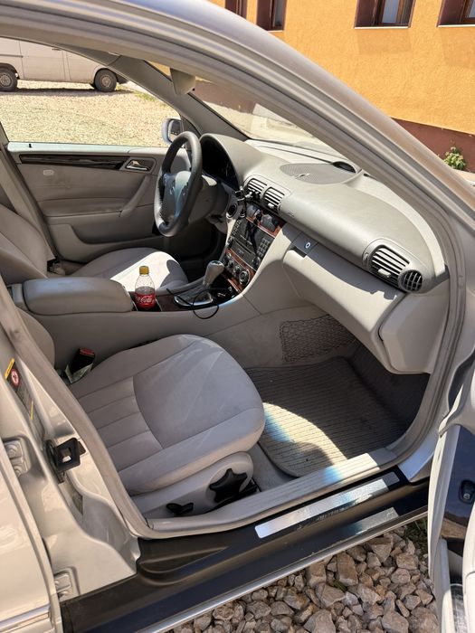 C230 Mercedes-Benz