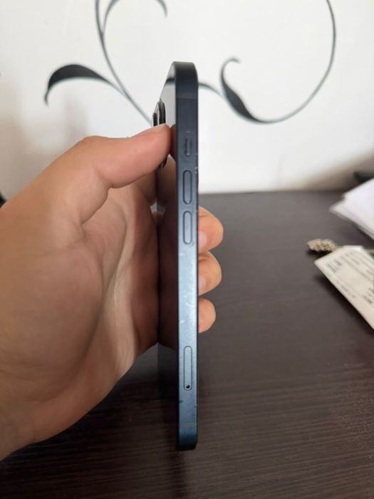 Iphone 13,весь в родне