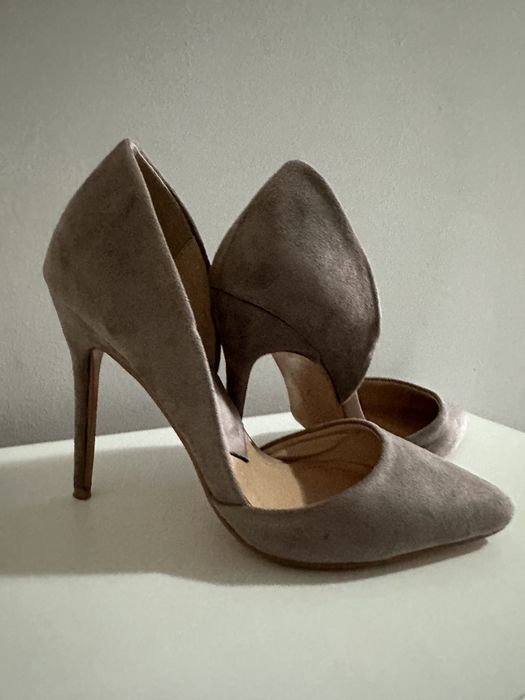 Женский туфли сатылады