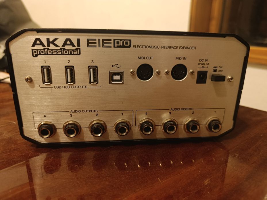 Аудио интерфейс AKAI EIE PRO