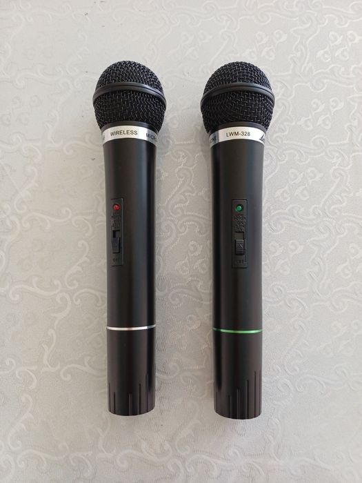 Микрофон 2штук с приемником