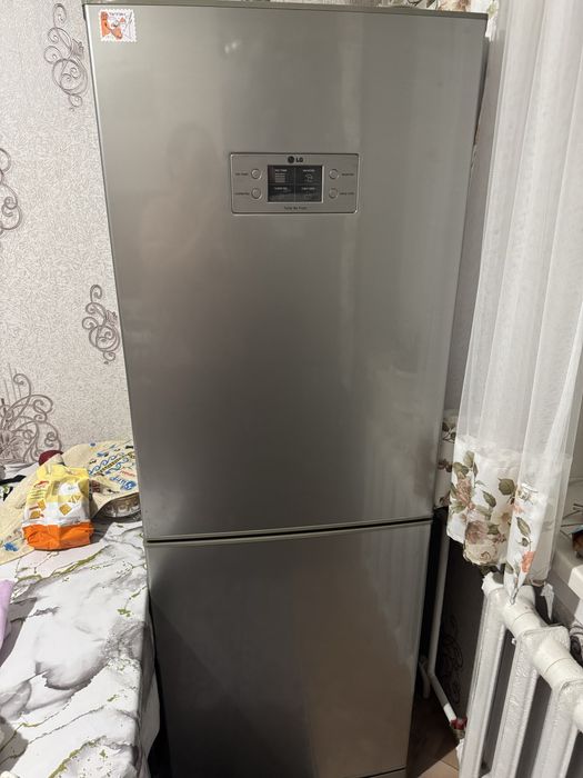 Продам холодильник LG