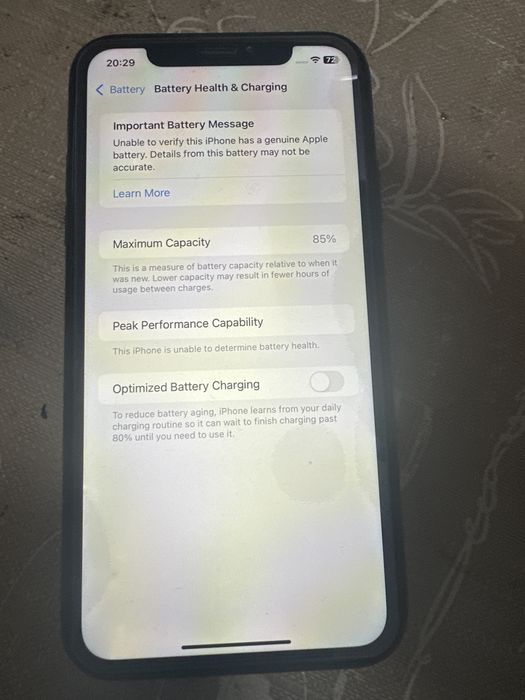 iph xr ,64 gb ,liber reta