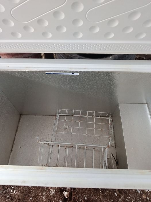 Морозильник продам