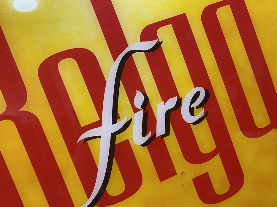 Стара рекламна табела  от перциглас