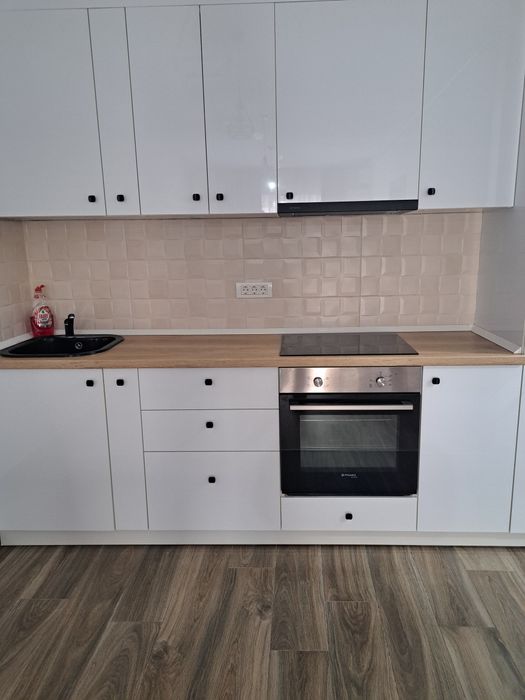 Aparat de închiriat Adora Parc