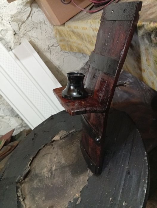 Битова лампа за стена