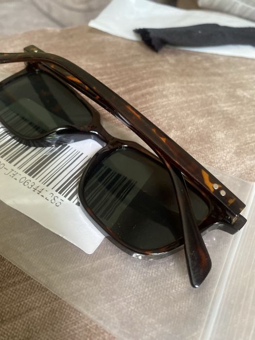 Очки солнцезащитные