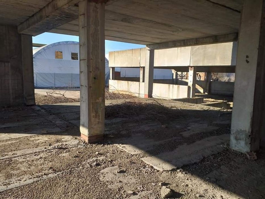 Продава се Промишлена сграда в Силистра, Север - 3000 кв.м за 49 €/кв.м - Снимка #4