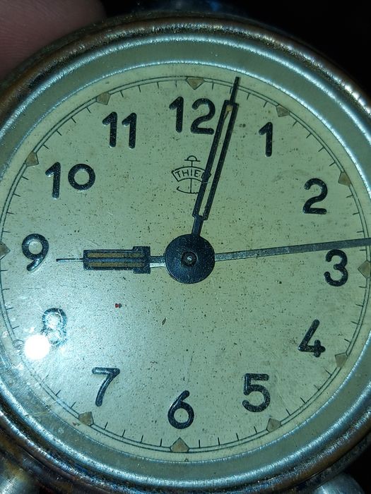 Часовници ръчни и будилници