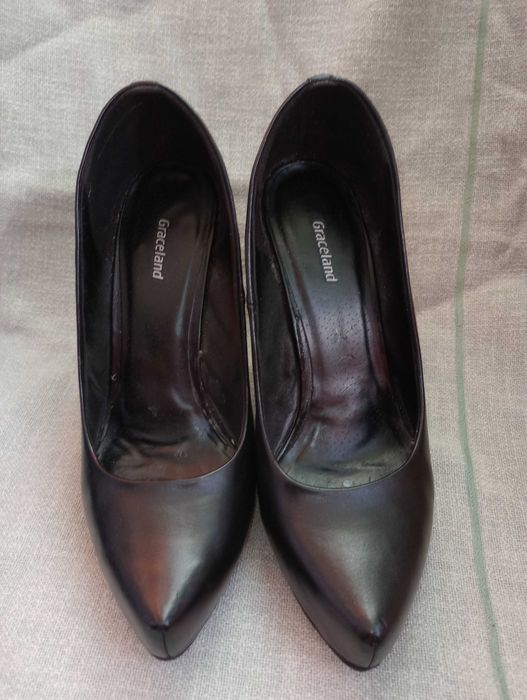 Pantofi cu toc ,marimea 39
