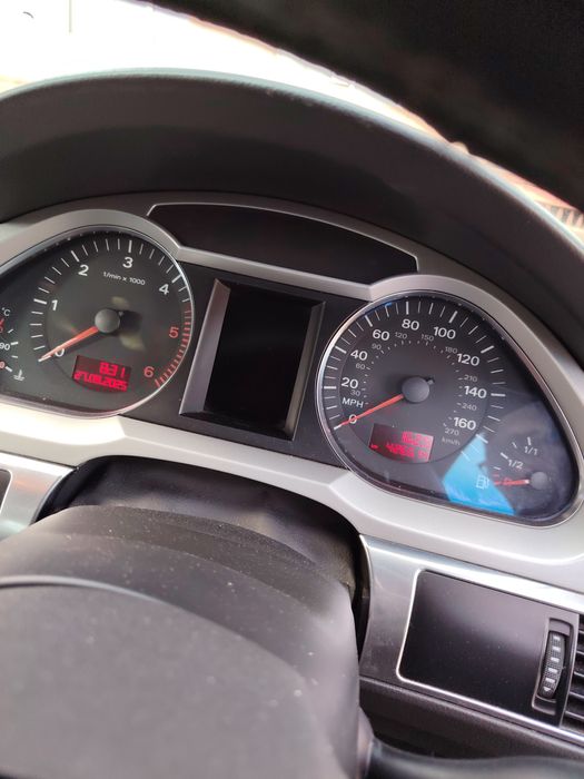 Audi A6 allroad, Десен волан